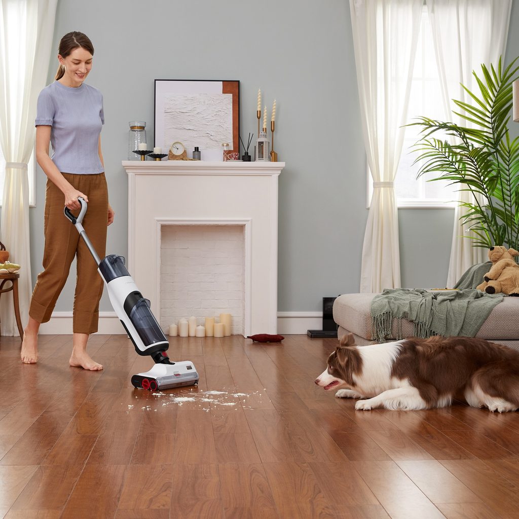 Roborock Dyad cleaning up spills and pet messes all with one unit.