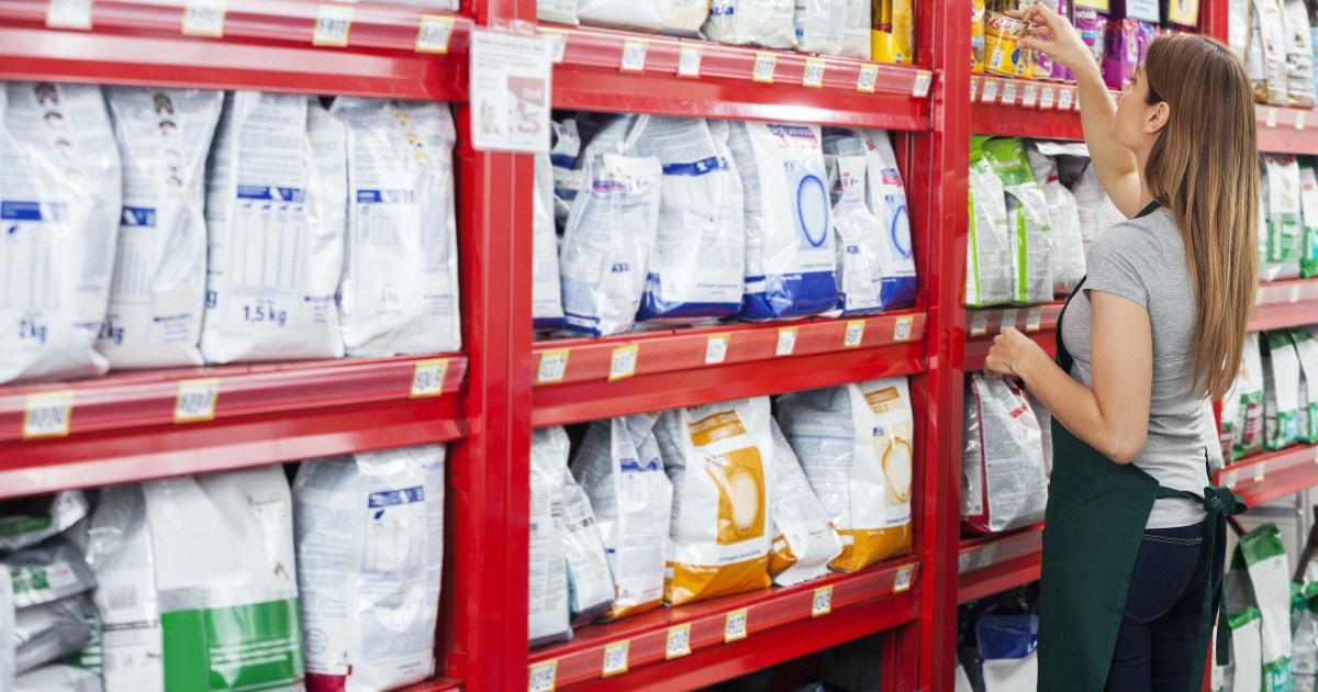 Will Supply Chain Shortages Affect my Pets? PawTracks